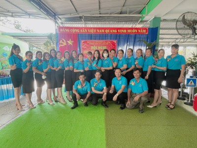 Tập thể trường mầm non Long Tân