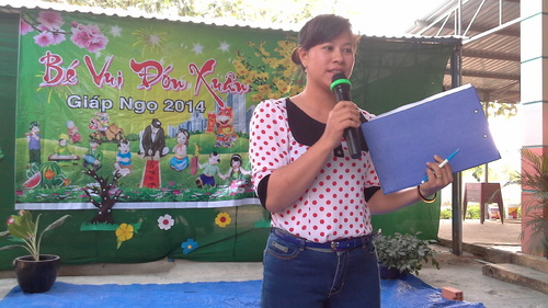 Bé vui xuân giáp ngọ